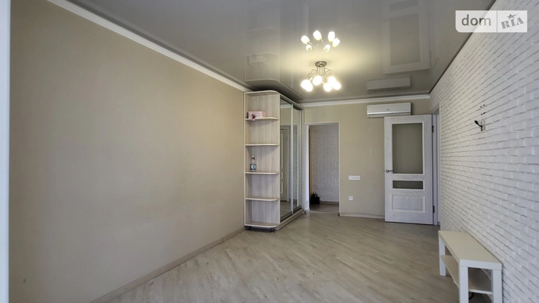 Продается 2-комнатная квартира 49 кв. м в, цена: 42000 $ - фото 2