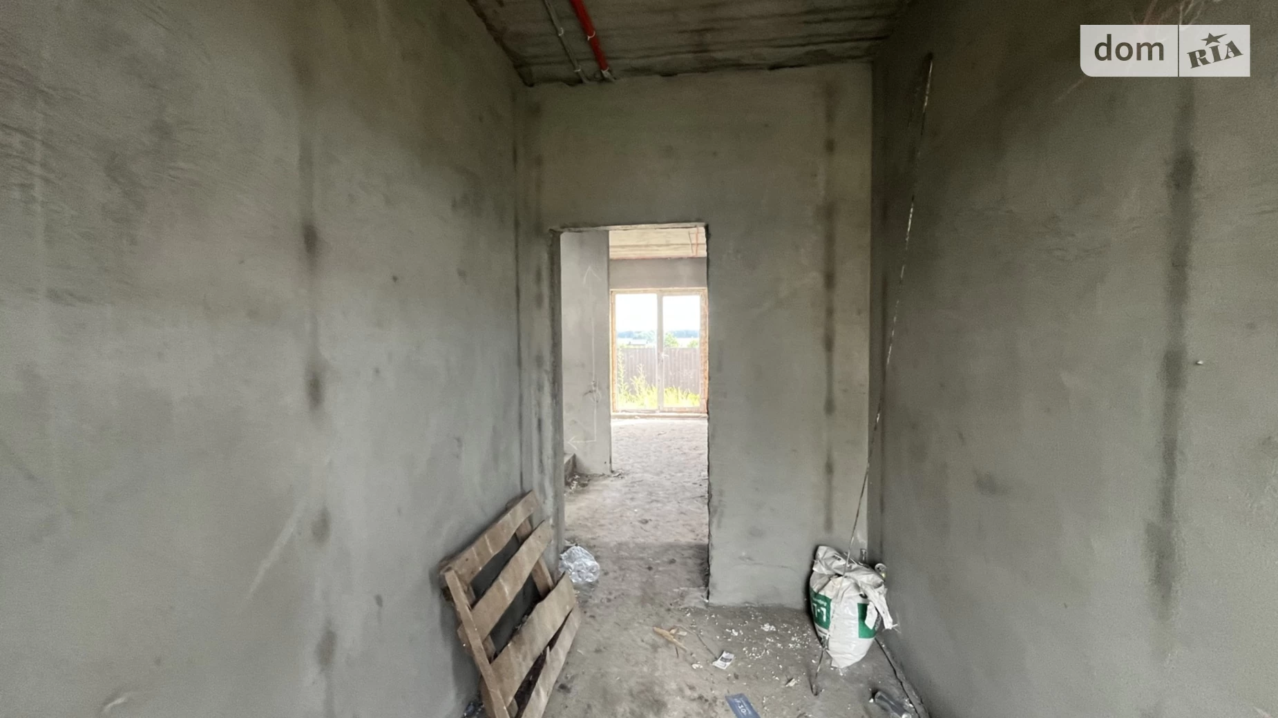 Продается дом на 2 этажа 125 кв. м с бассейном, цена: 105000 $ - фото 2