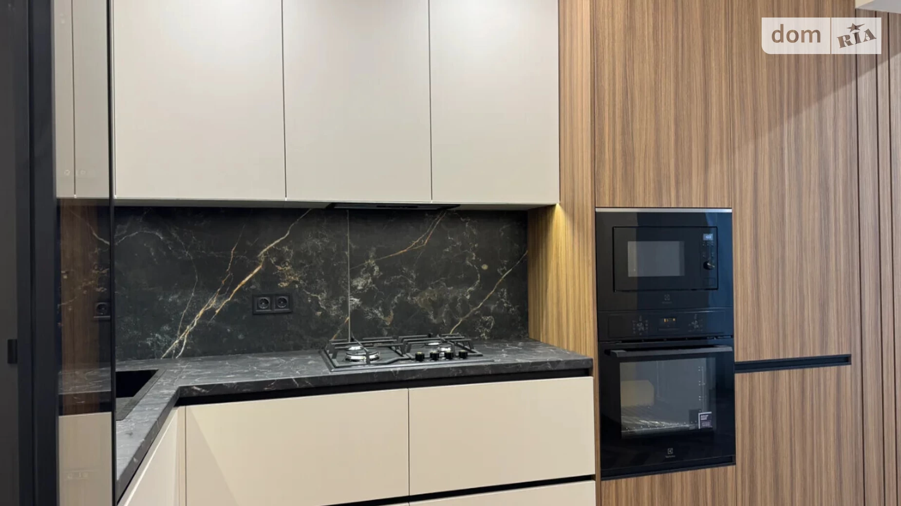 Продается 1-комнатная квартира 45.4 кв. м в Ивано-Франковске, ул. Мира, 100А - фото 4