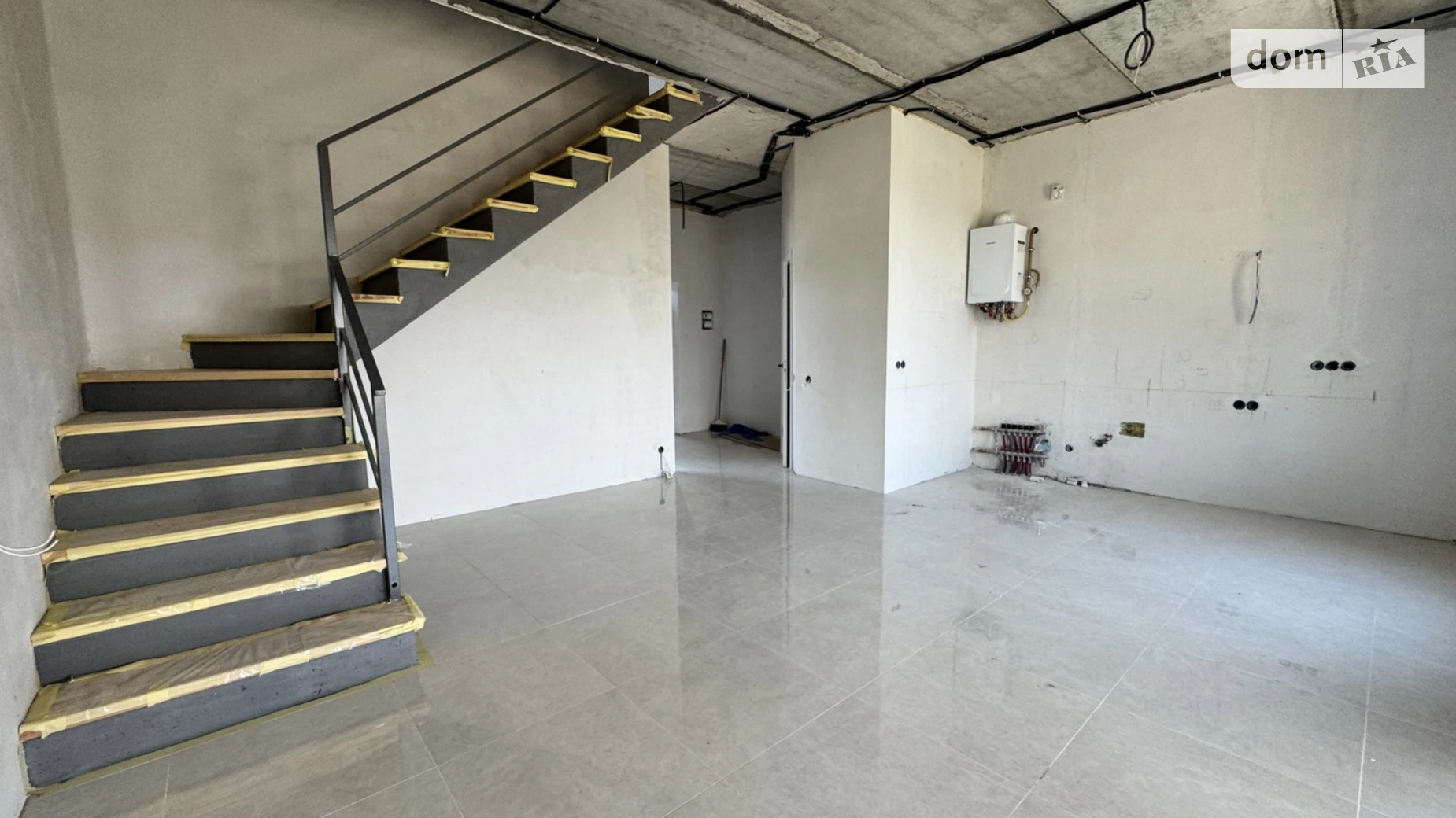 Продается дом на 2 этажа 90 кв. м с камином, цена: 99500 $ - фото 4