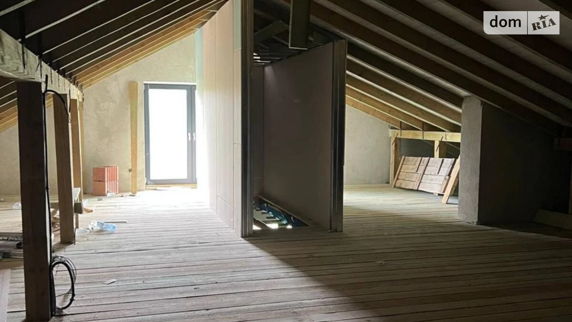Продается дом на 2 этажа 100 кв. м с гаражом, цена: 85000 $ - фото 2
