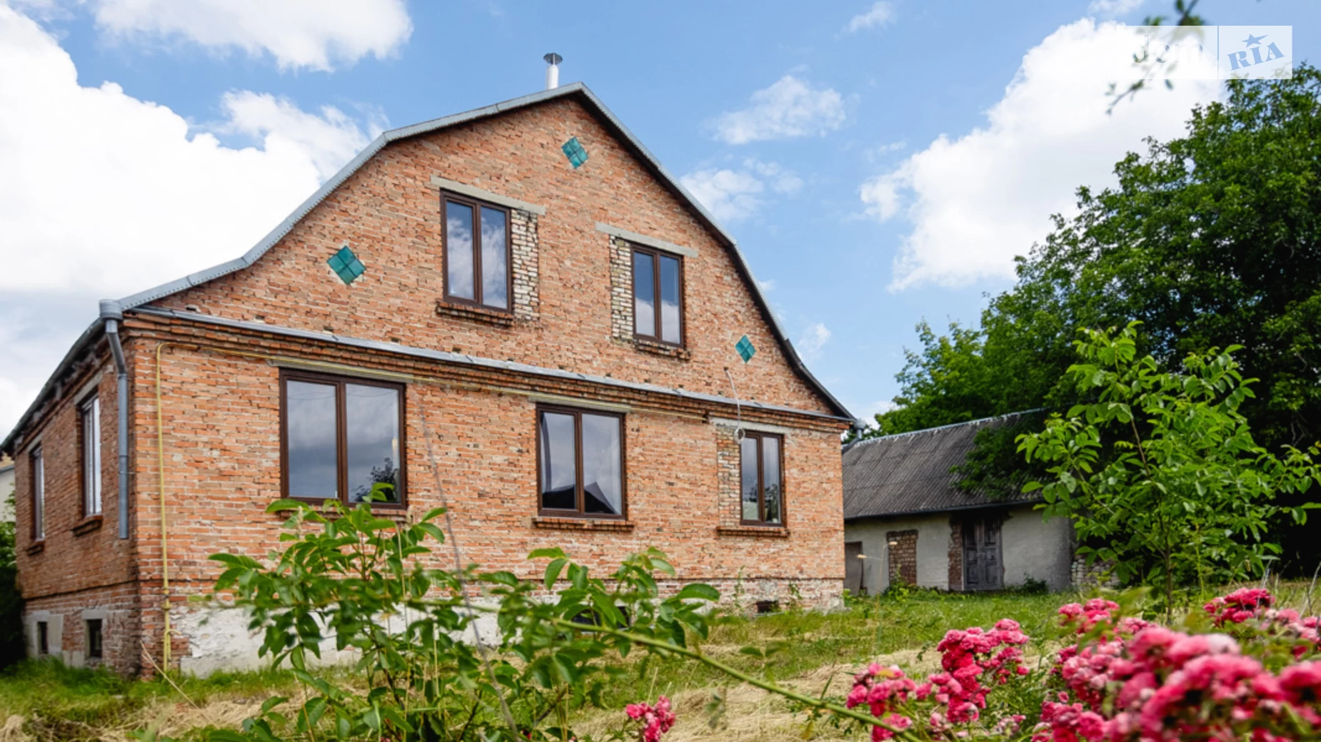 Продается дом на 2 этажа 220 кв. м с мансардой, цена: 62000 $ - фото 2