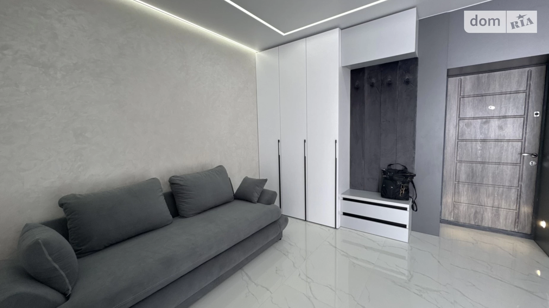 Продается 1-комнатная квартира 46 кв. м в Ивано-Франковске, ул. Высочана Семена, 18 - фото 3