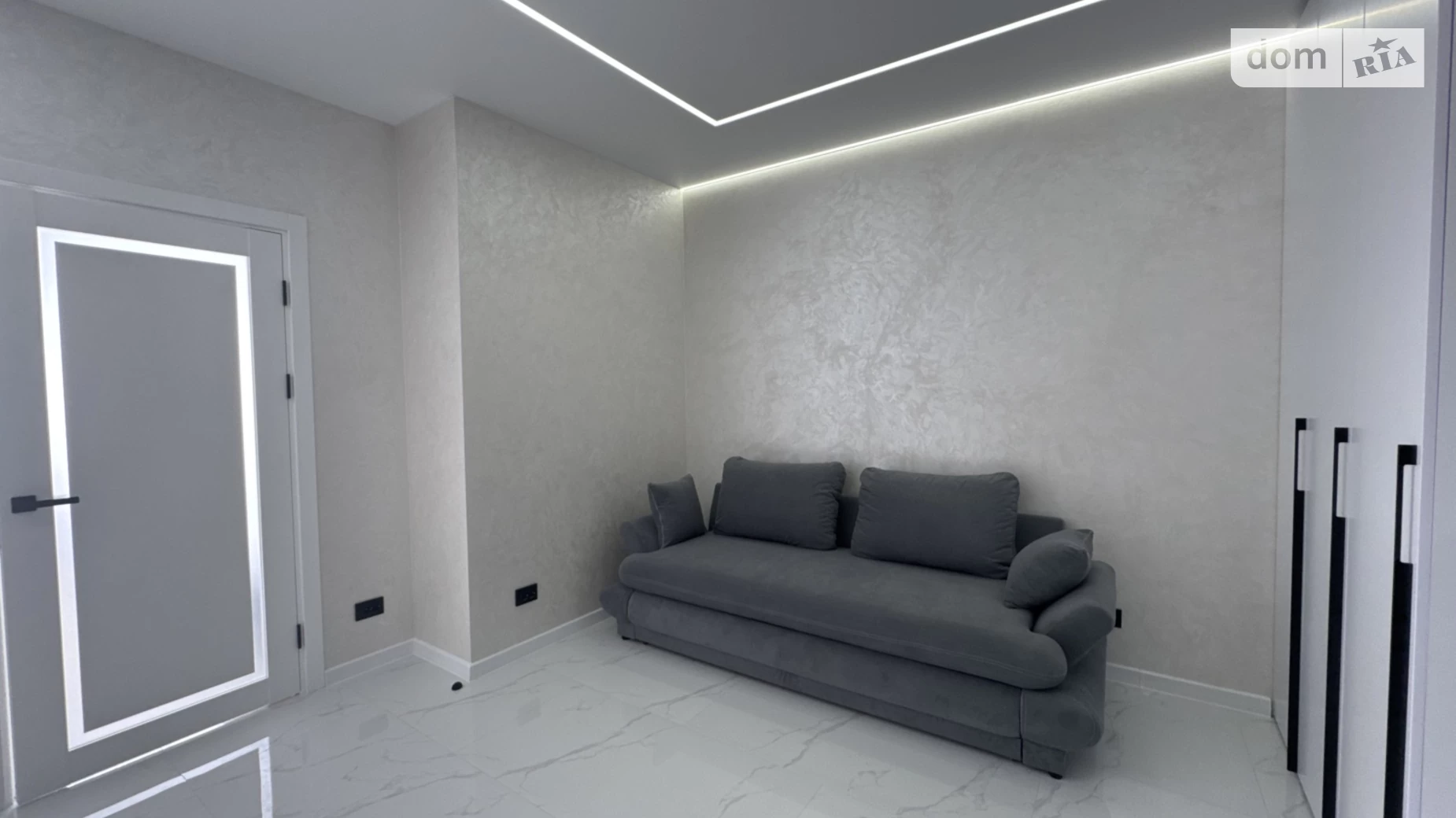 Продается 1-комнатная квартира 46 кв. м в Ивано-Франковске, ул. Высочана Семена, 18 - фото 4