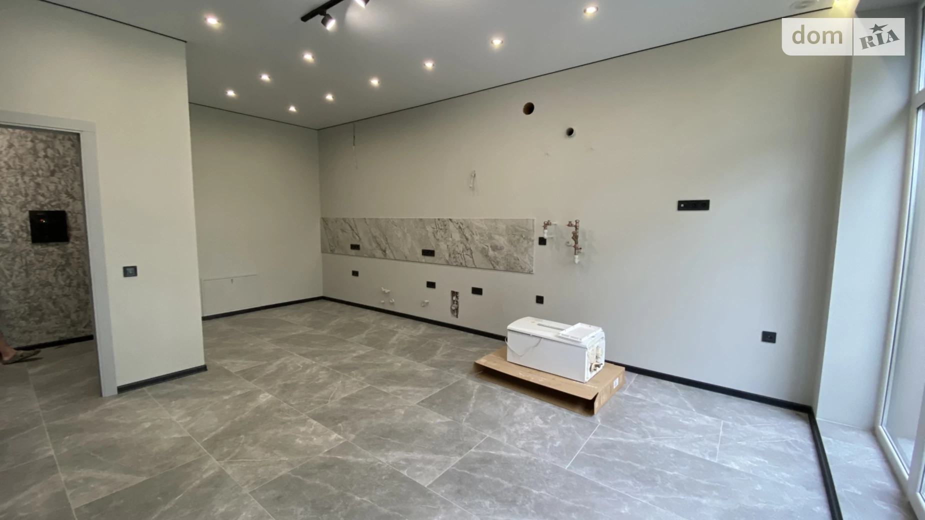 Продается 1-комнатная квартира 48 кв. м в Черновцах, ул. Международная, 41 - фото 4