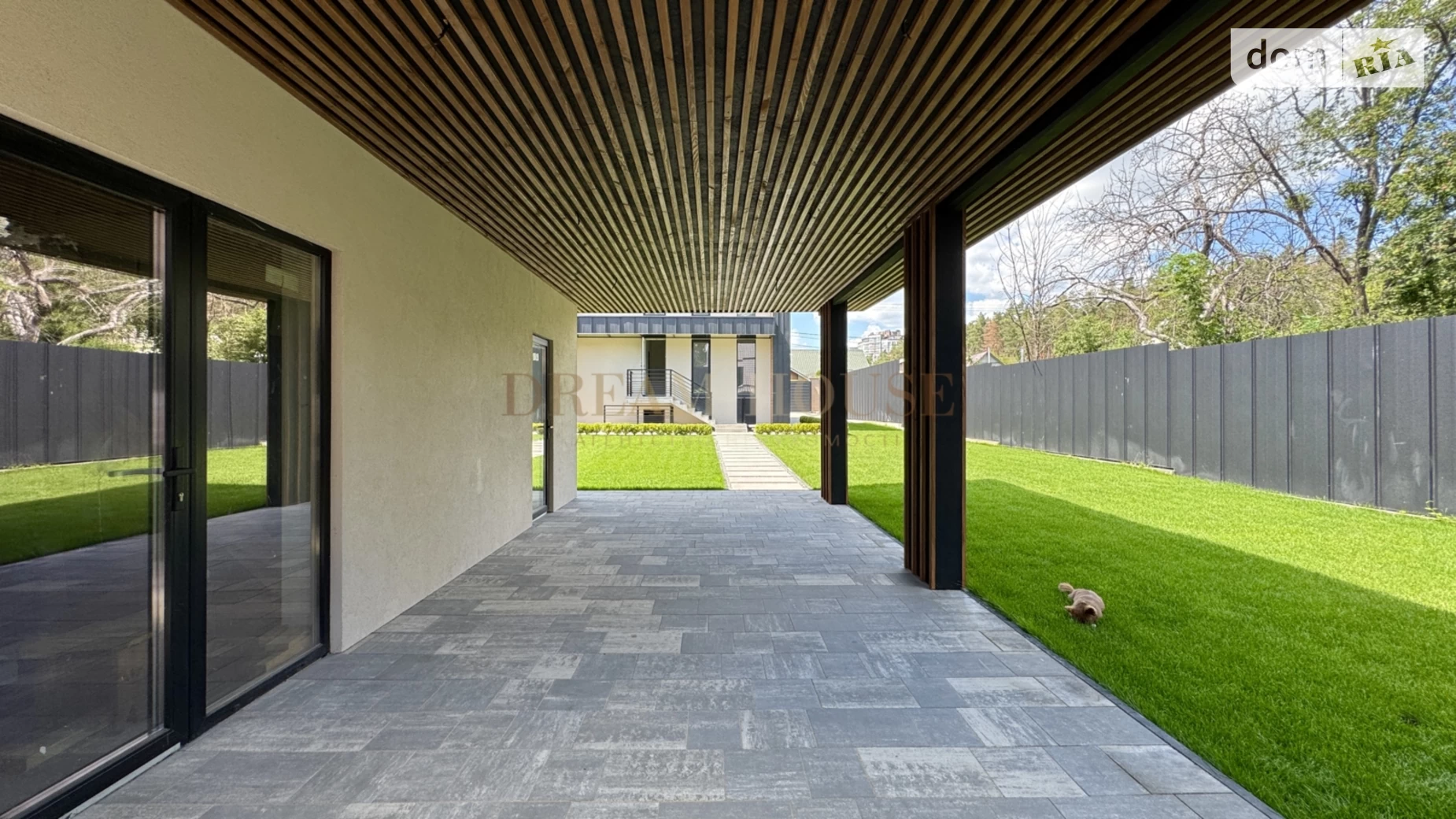 Продается дом на 2 этажа 227 кв. м с камином, цена: 205000 $ - фото 5