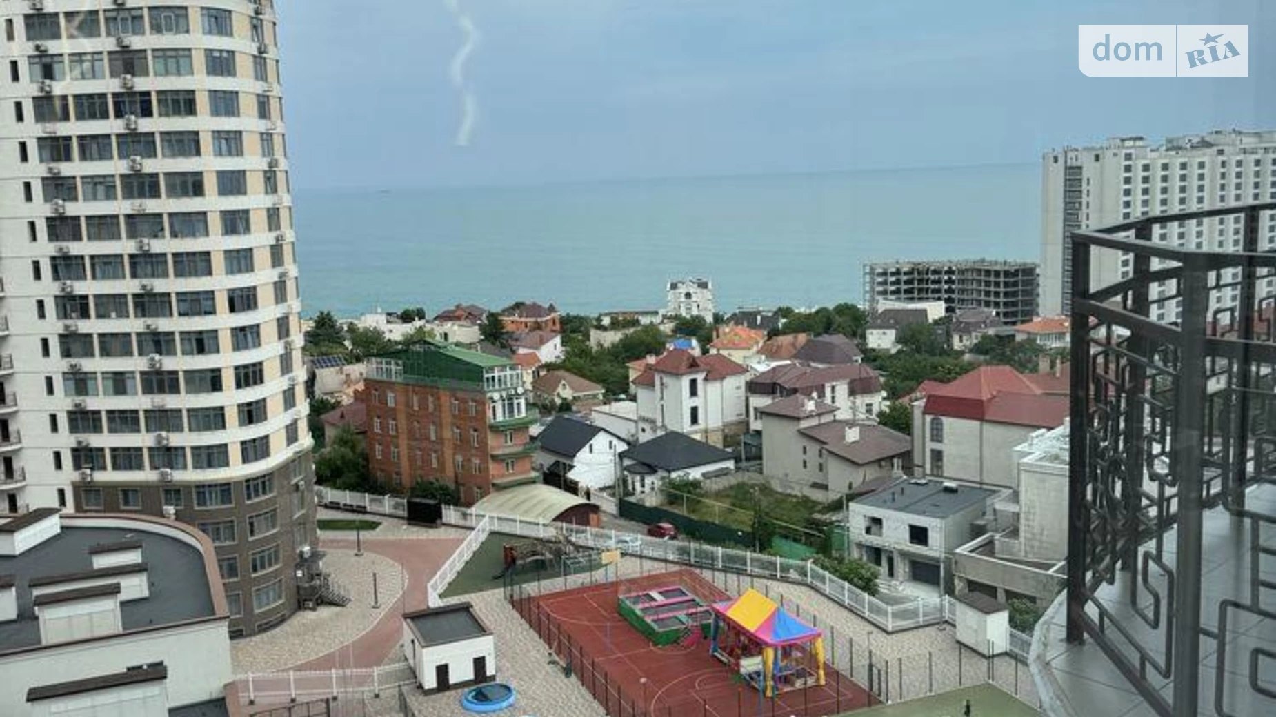 Продается 1-комнатная квартира 40 кв. м в Одессе, ул. Валерия Самофалова, 16А/6 - фото 2