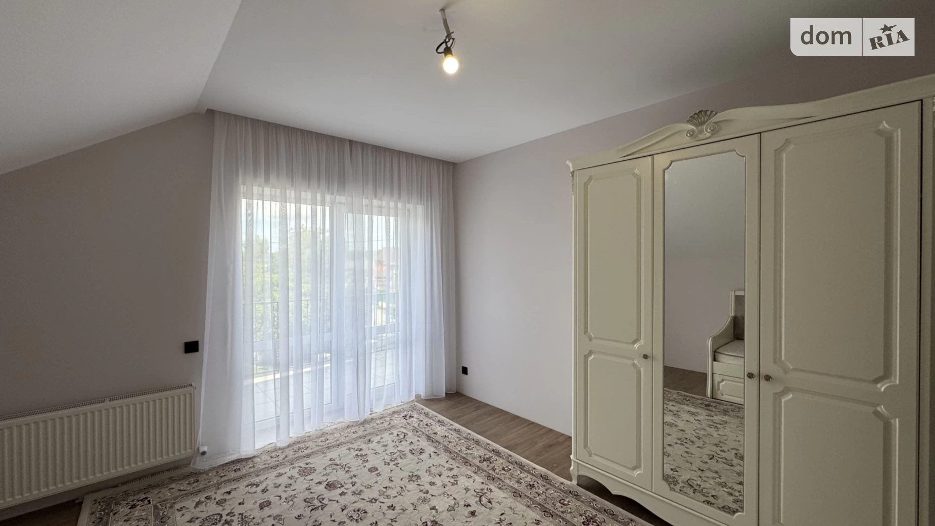 Продается дом на 2 этажа 243.4 кв. м с бассейном, цена: 200000 $ - фото 3