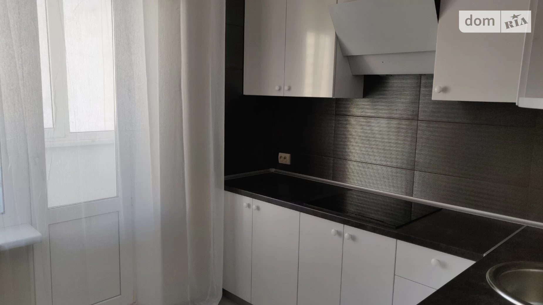 Продается 1-комнатная квартира 39 кв. м в Киеве, ул. Лариси Руденко, 3Б - фото 3