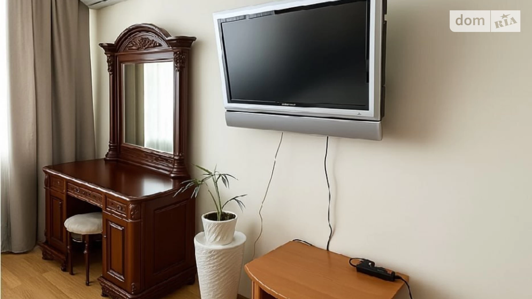 Продається 1-кімнатна квартира 52 кв. м у Києві, вул. Гришка Михайла, 9 - фото 3