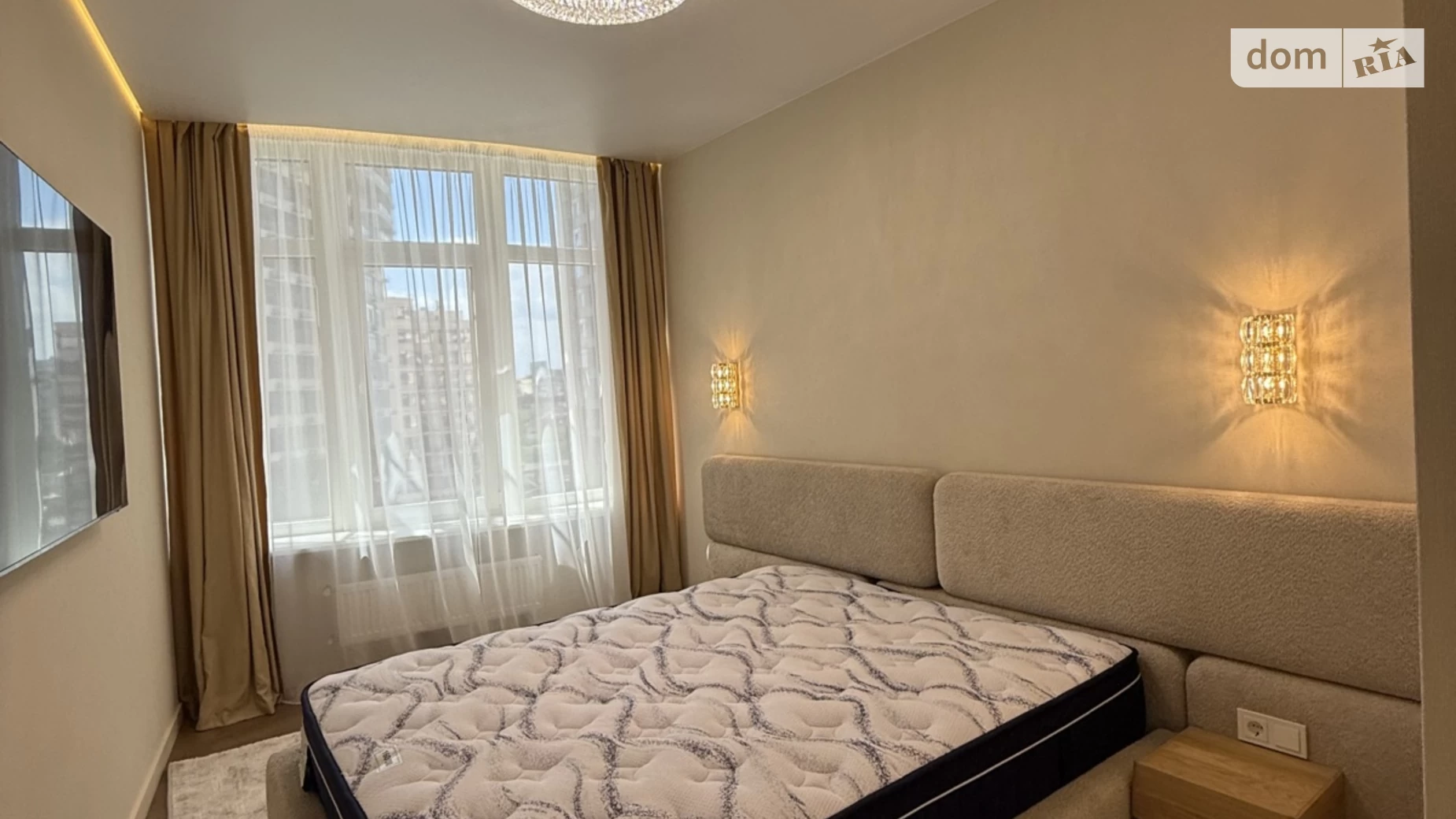 Продается 1-комнатная квартира 46 кв. м в Одессе, ул. Валерия Самофалова, 16А/6 - фото 2