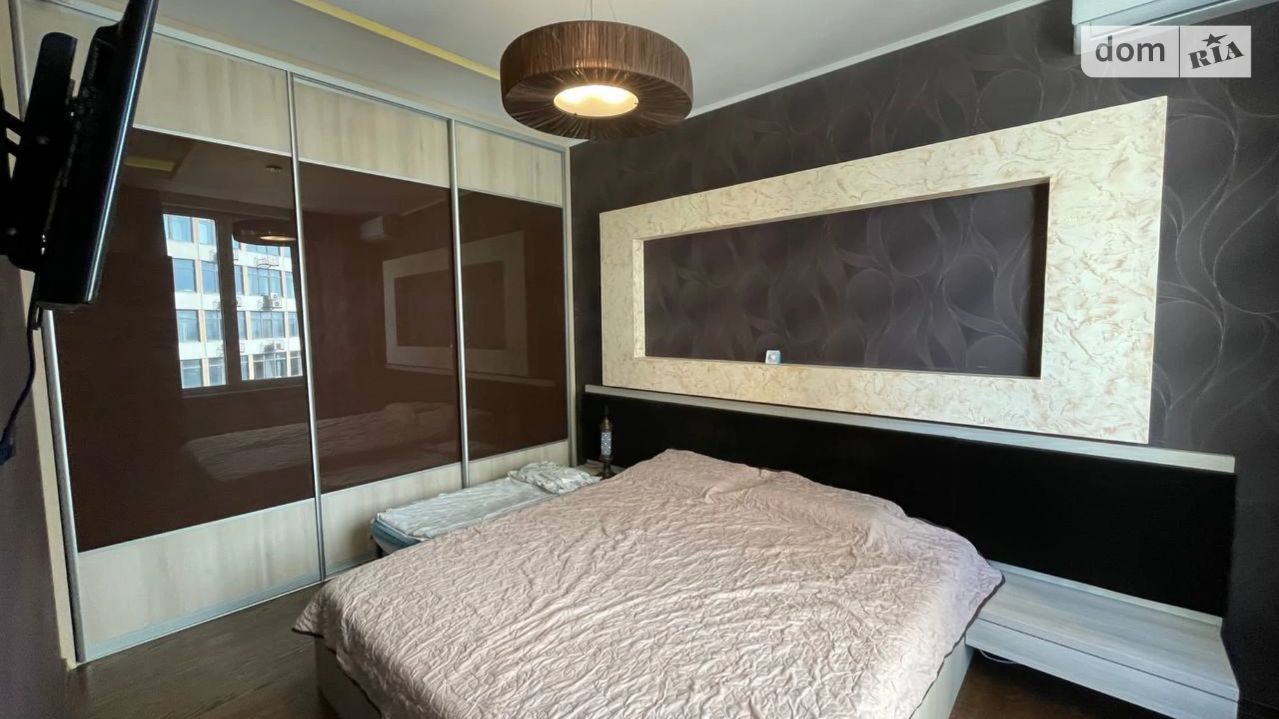 Продается 1-комнатная квартира 77 кв. м в Одессе, ул. Литературная, 1А - фото 5