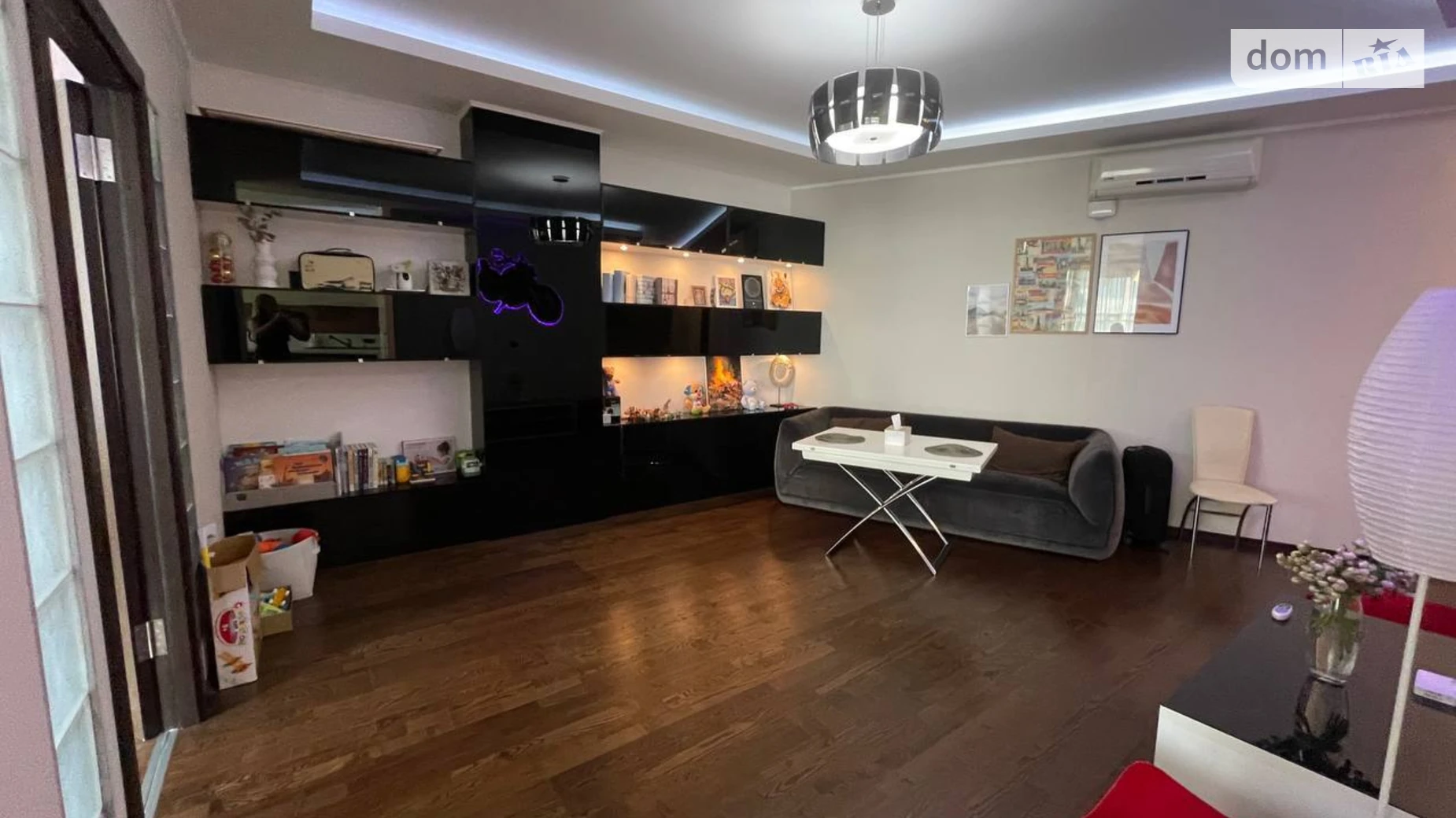 Продается 1-комнатная квартира 77 кв. м в Одессе, ул. Литературная, 1А - фото 2