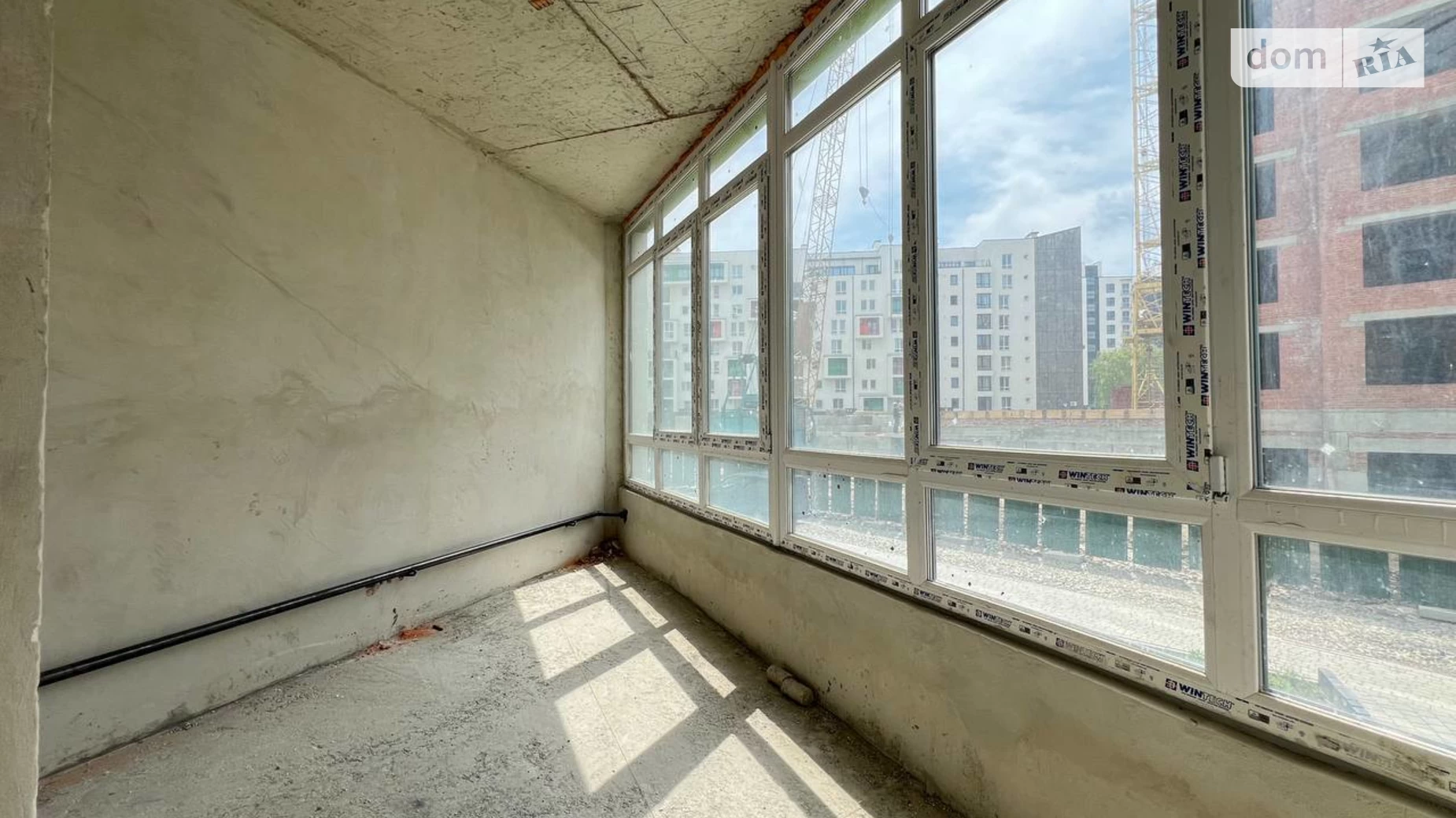 Продается 1-комнатная квартира 60 кв. м в Ивано-Франковске, ул. Приозерная, 22 - фото 3