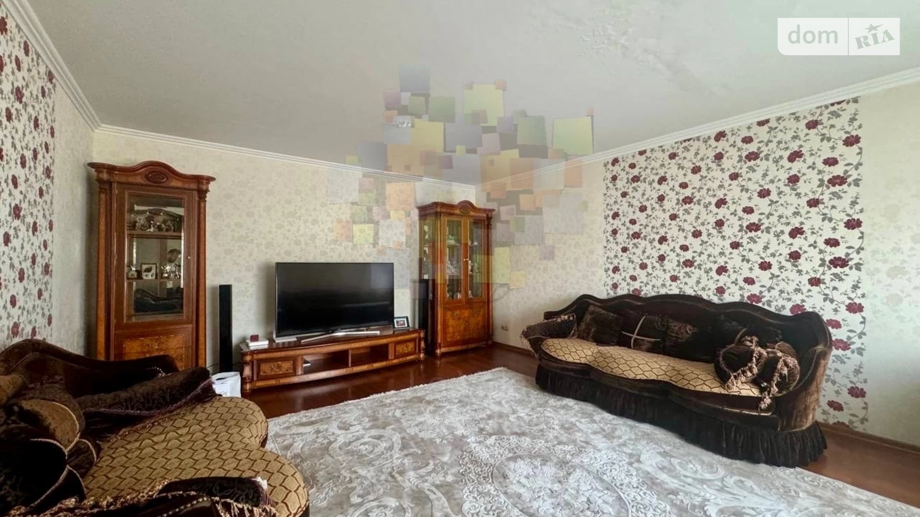 Продается 3-комнатная квартира 139.9 кв. м в Ужгороде, ул. Анатолия Тегзы(Воссоединения), 19 - фото 3