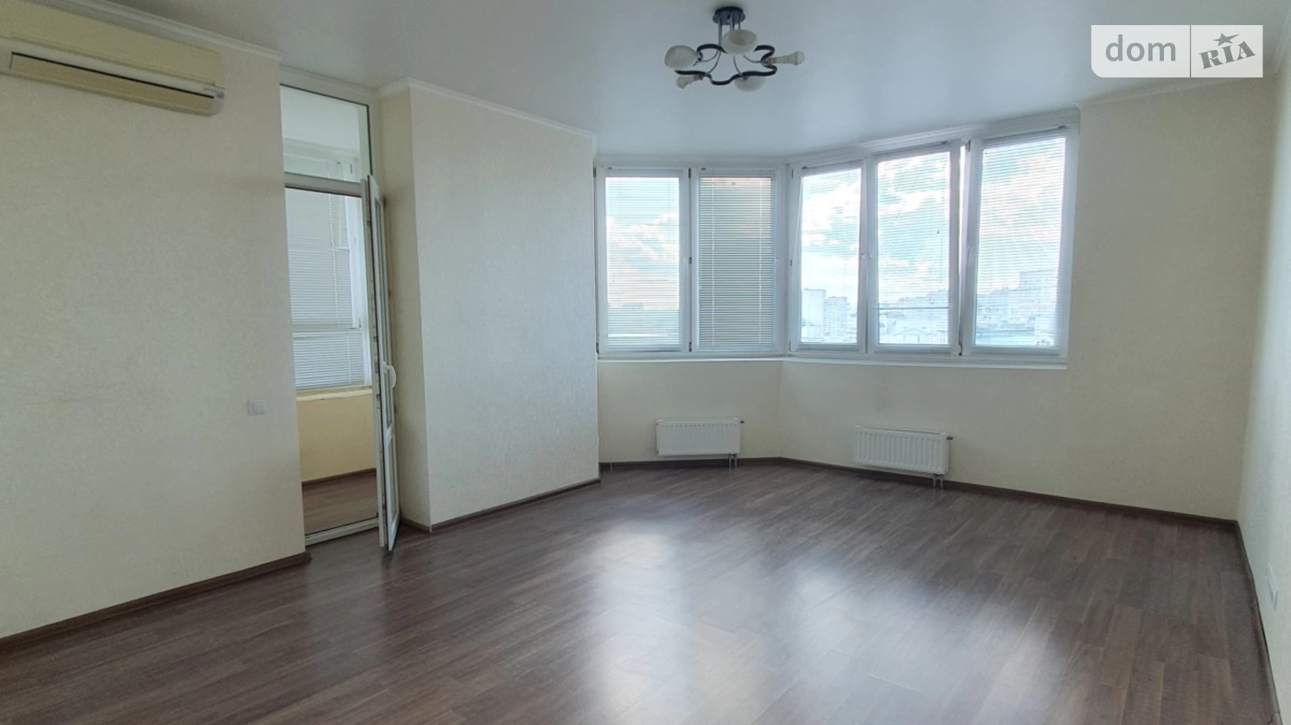 Продается 3-комнатная квартира 77 кв. м в Киеве, ул. Анны Ахматовой, 32/18 - фото 3