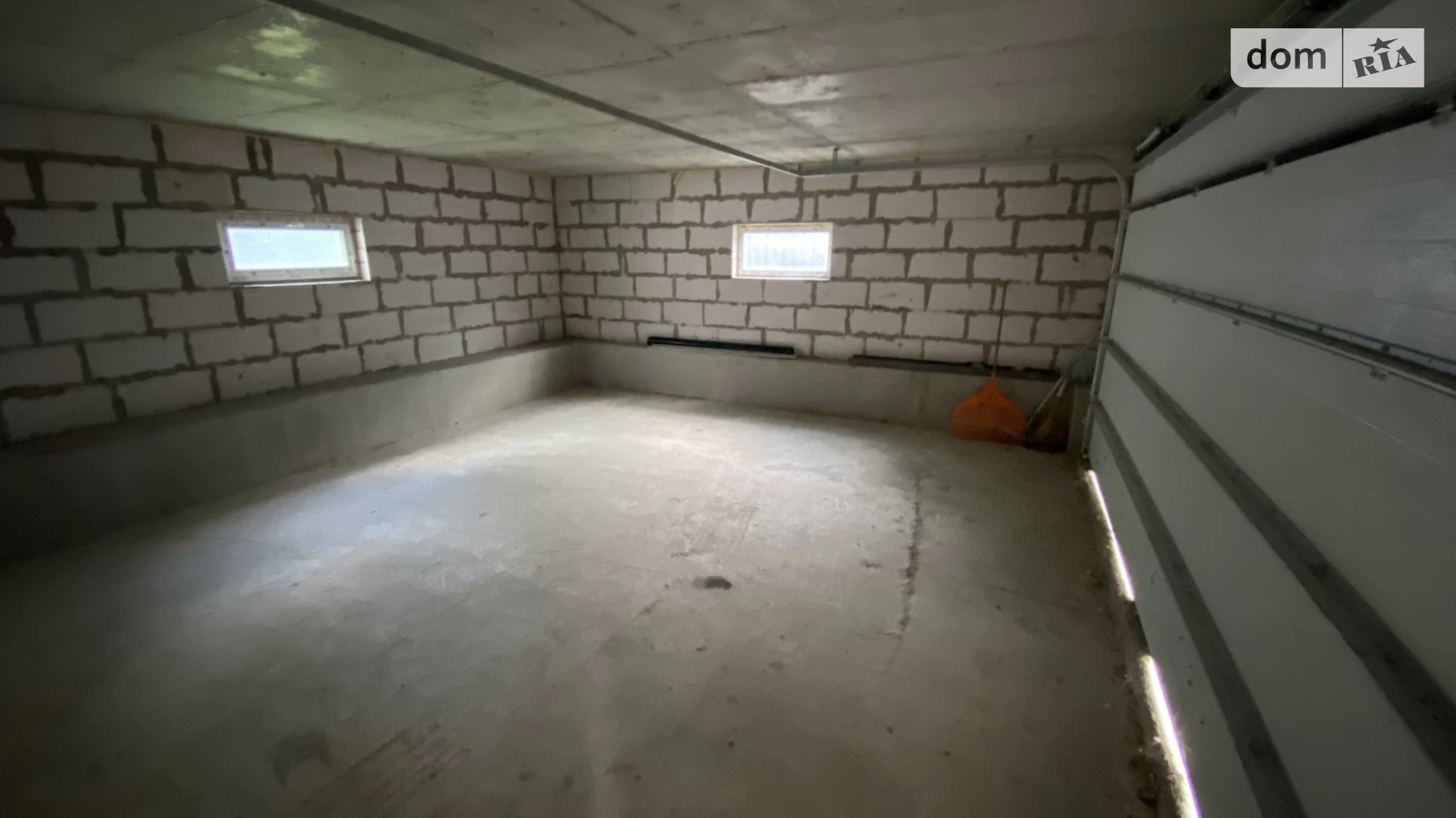 Продается одноэтажный дом 203 кв. м с бассейном, цена: 150000 $ - фото 4