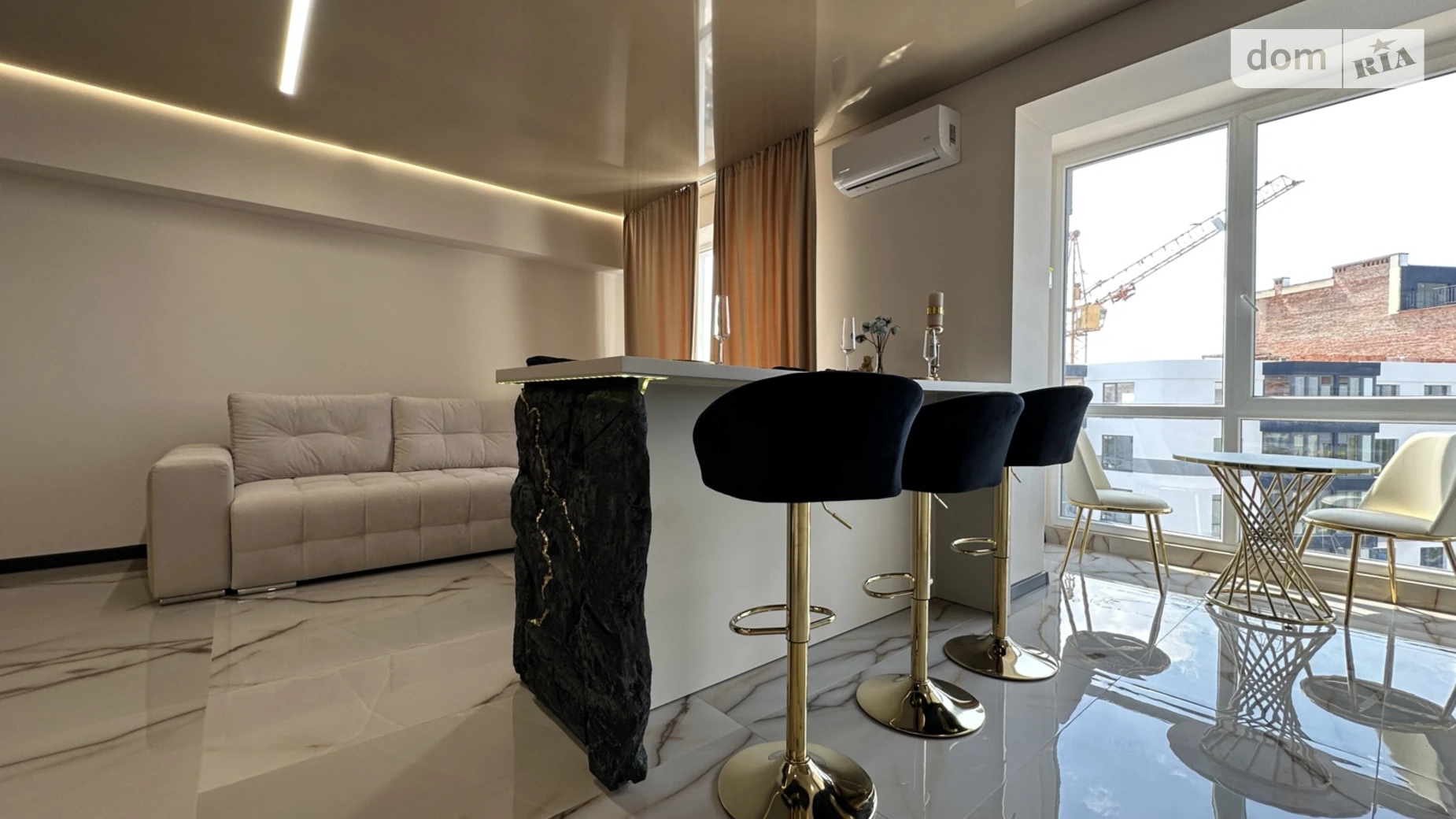 Продается 2-комнатная квартира 67.5 кв. м в Ивано-Франковске, ул. Княгинин, 44 - фото 3