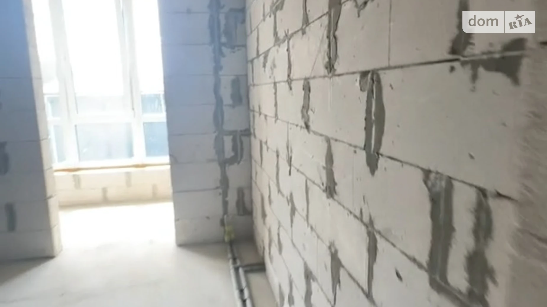 Продается 1-комнатная квартира 35 кв. м в Гостомеле, ул. Свято-Покровская(Ленина), 73 - фото 2