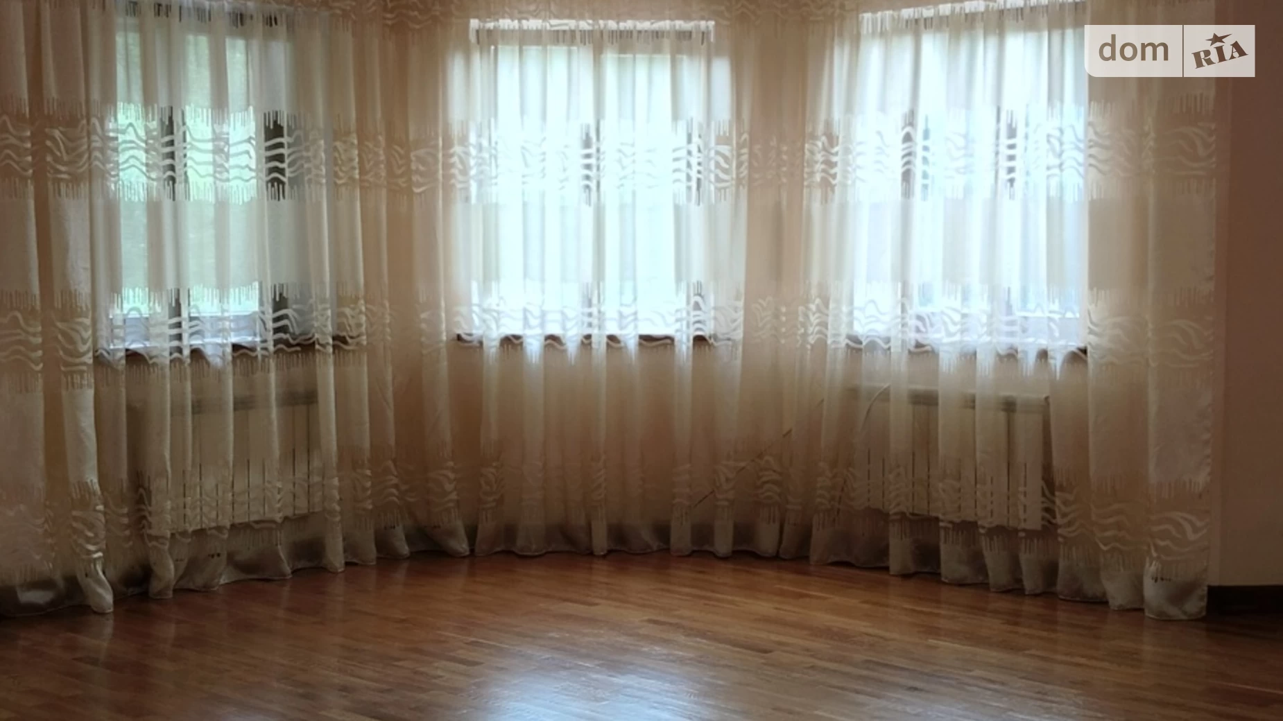 Продается дом на 3 этажа 350 кв. м с бассейном, цена: 260000 $ - фото 4