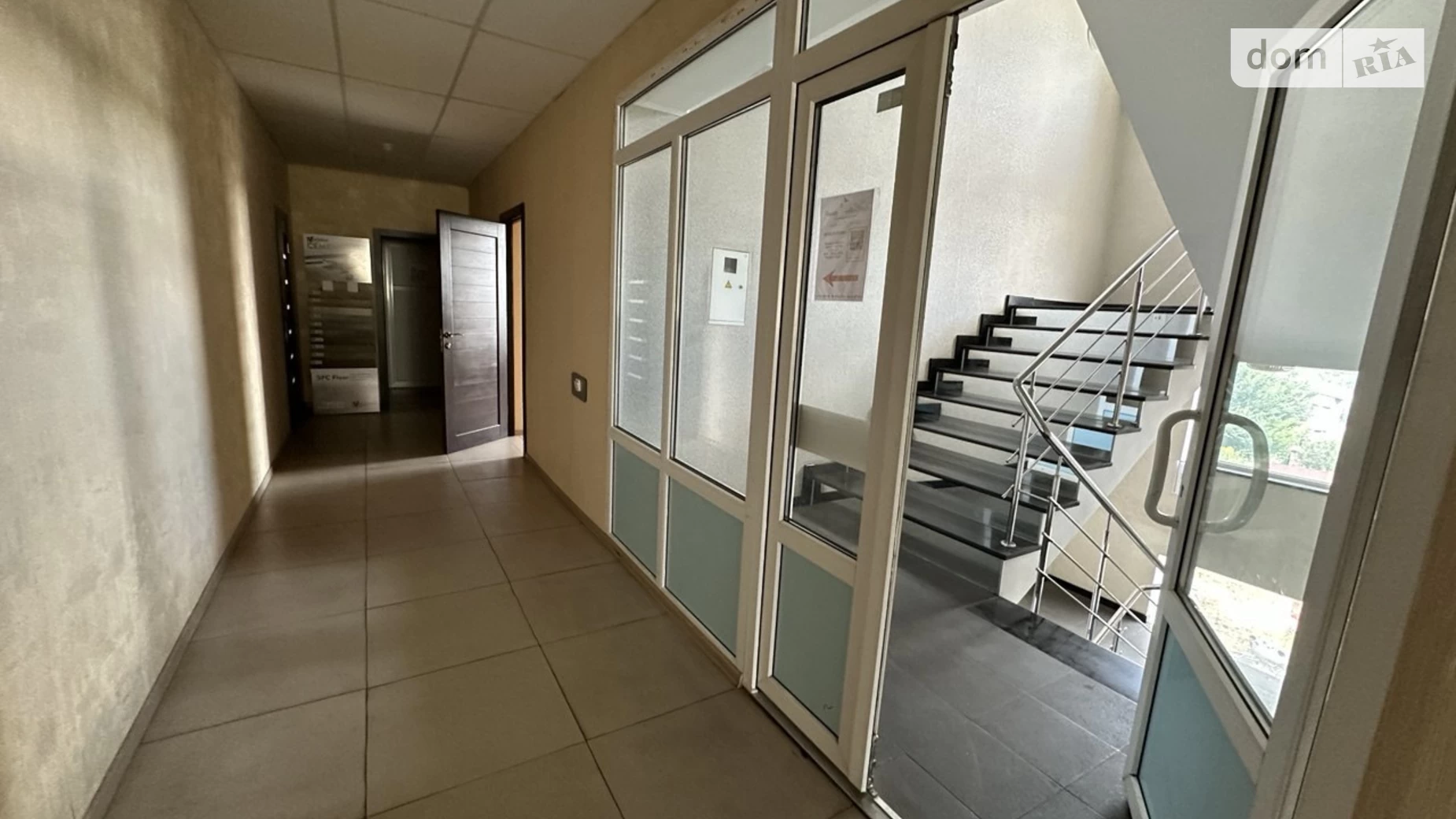 Сдается в аренду офис 260 кв. м в бизнес-центре, цена: 1480 $ - фото 5