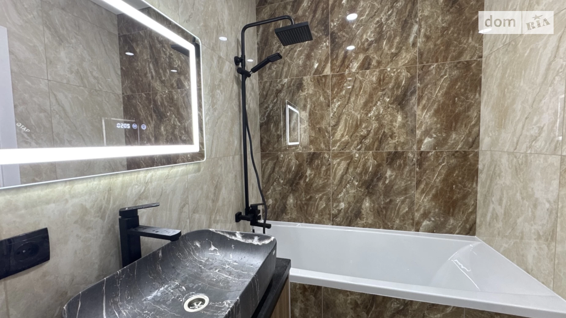 Продается 1-комнатная квартира 40 кв. м в Ивано-Франковске, ул. Мира, 100А - фото 4