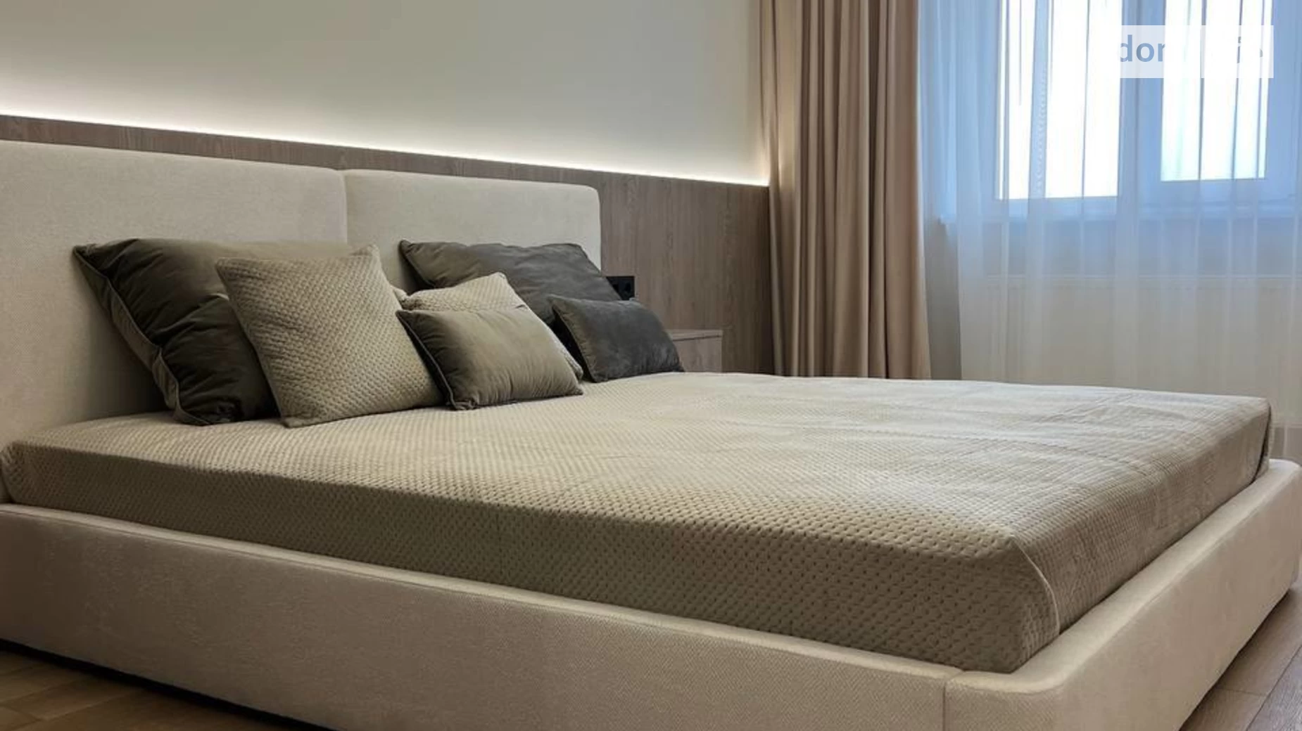 Продається 2-кімнатна квартира 67 кв. м у Івано-Франківську, вул. Височана Семена, 18 - фото 2