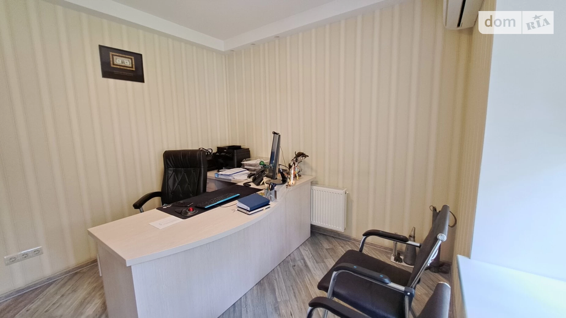 Продается офис 35.7 кв. м в бизнес-центре, цена: 54500 $ - фото 3