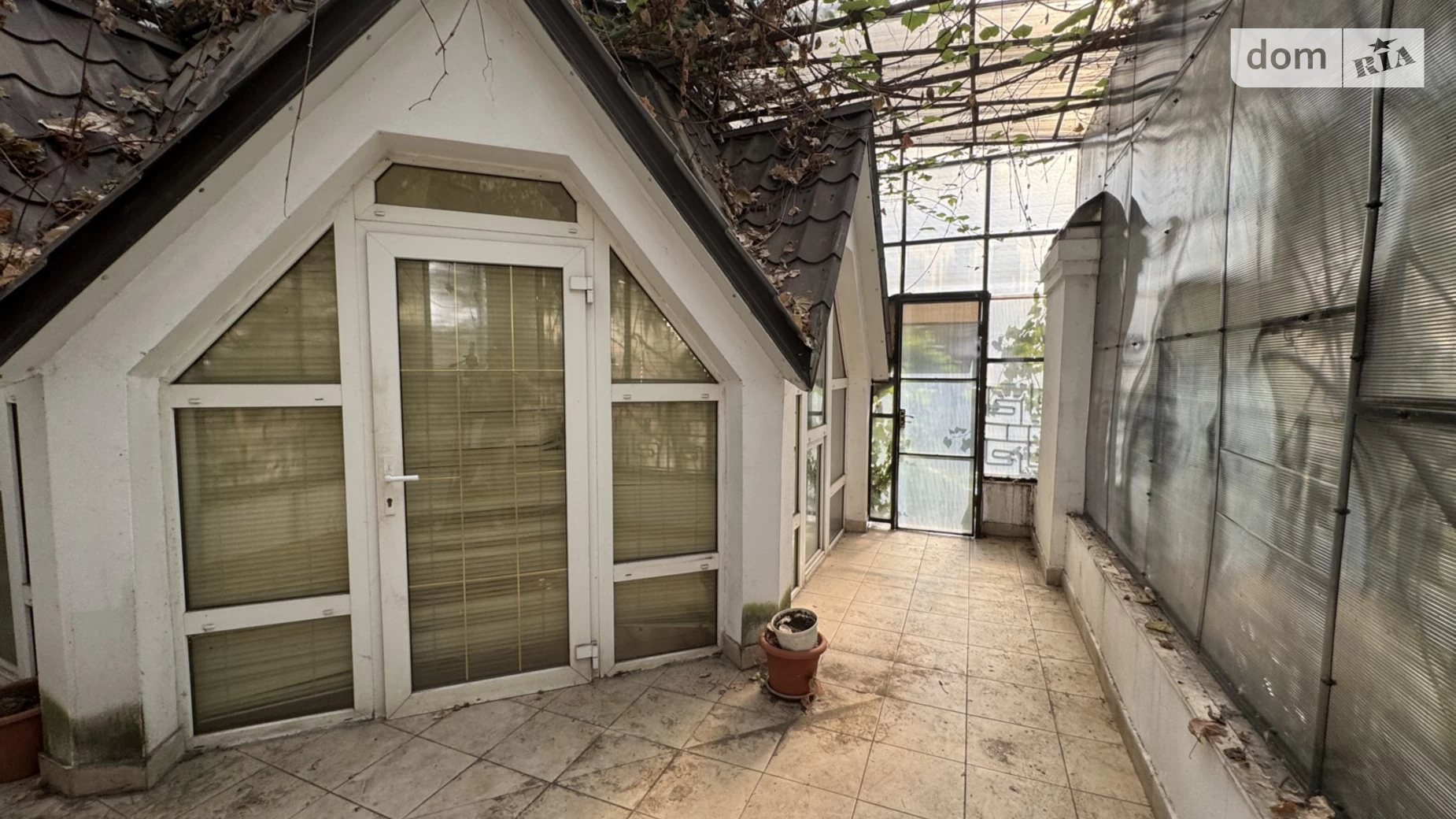 Продается дом на 3 этажа 710 кв. м с садом, цена: 435000 $ - фото 4