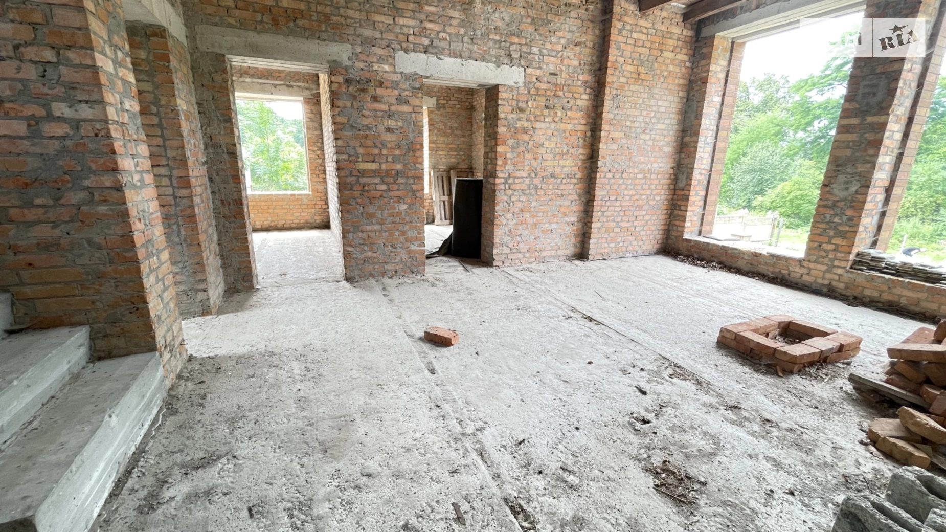 Продается дом на 2 этажа 270 кв. м с камином, цена: 233000 $ - фото 2