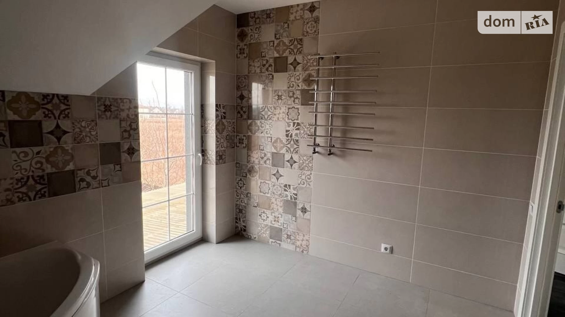 Продается дом на 2 этажа 169.7 кв. м с садом, цена: 250000 € - фото 3