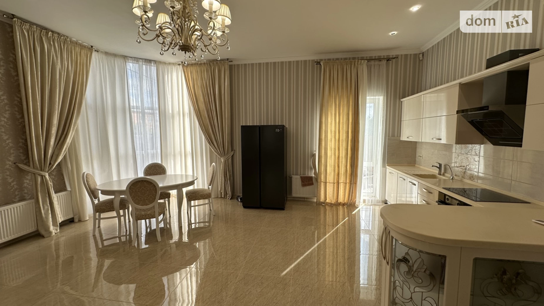 Продается дом на 2 этажа 531.3 кв. м с садом, цена: 350000 $ - фото 2