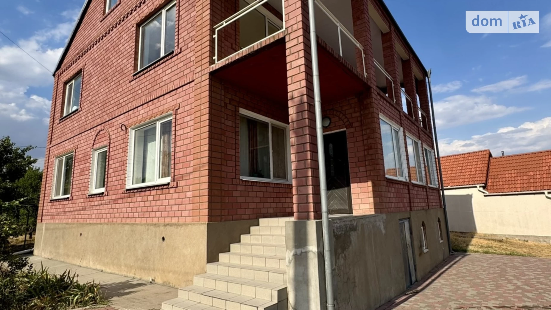 Продается дом на 2 этажа 235.4 кв. м с мансардой, цена: 100000 $ - фото 2
