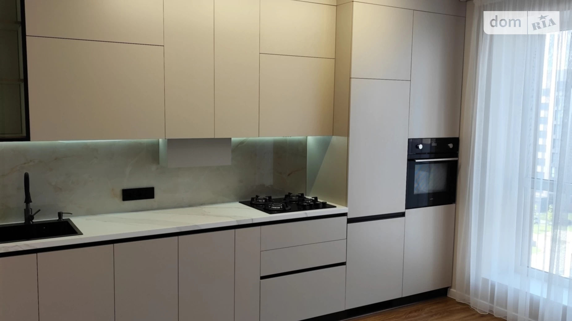 Продается 1-комнатная квартира 42 кв. м в Ровно, ул. Студенческая, 24 - фото 2