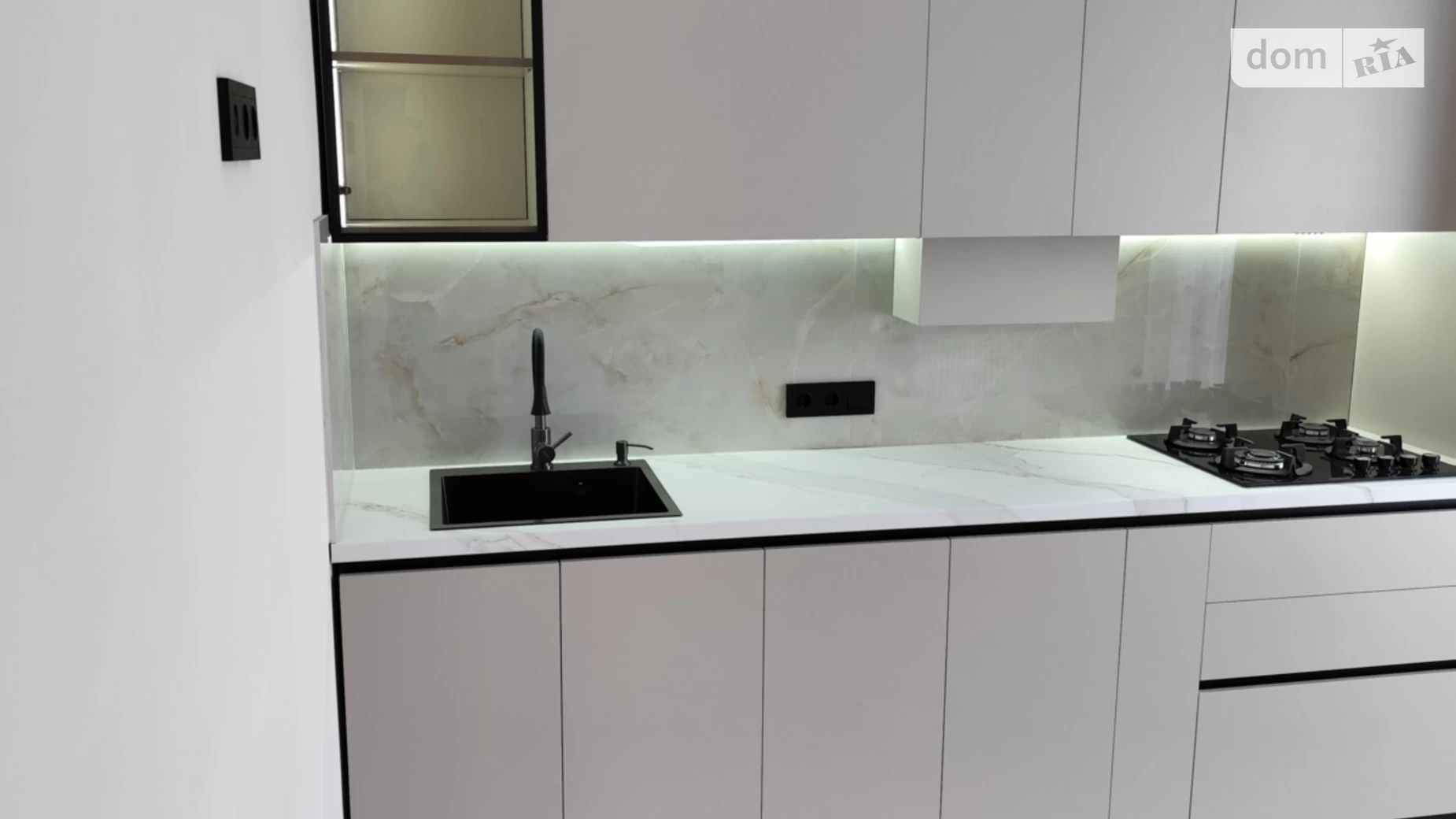 Продается 1-комнатная квартира 42 кв. м в Ровно, ул. Студенческая, 24 - фото 4