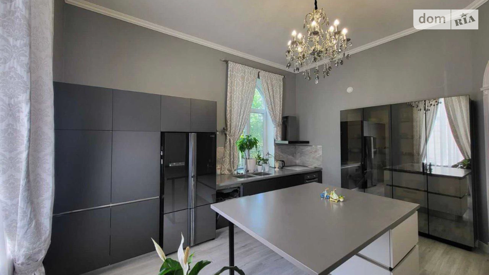 Сдается в аренду дом на 2 этажа 300 кв. м с бассейном, цена: 5500 $ - фото 3
