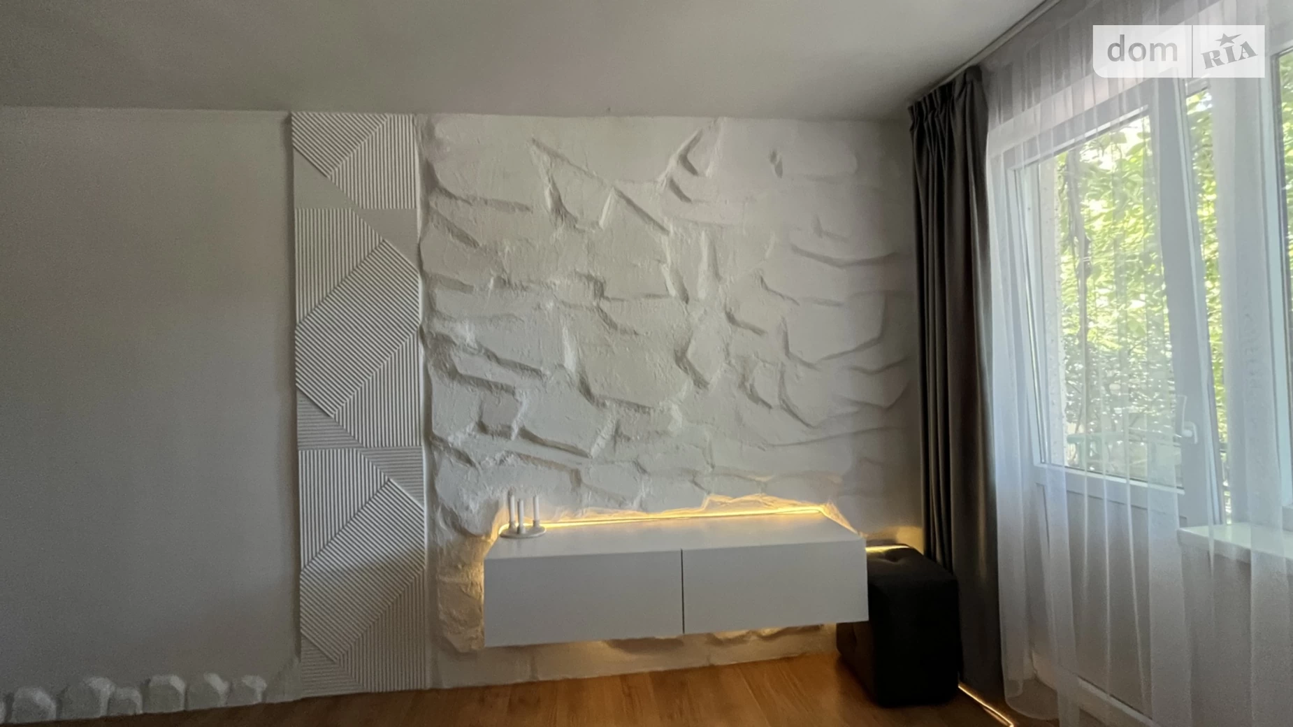 Продается 1-комнатная квартира 30.4 кв. м в Ужгороде, ул. Капушанская(Победы), 35 - фото 2