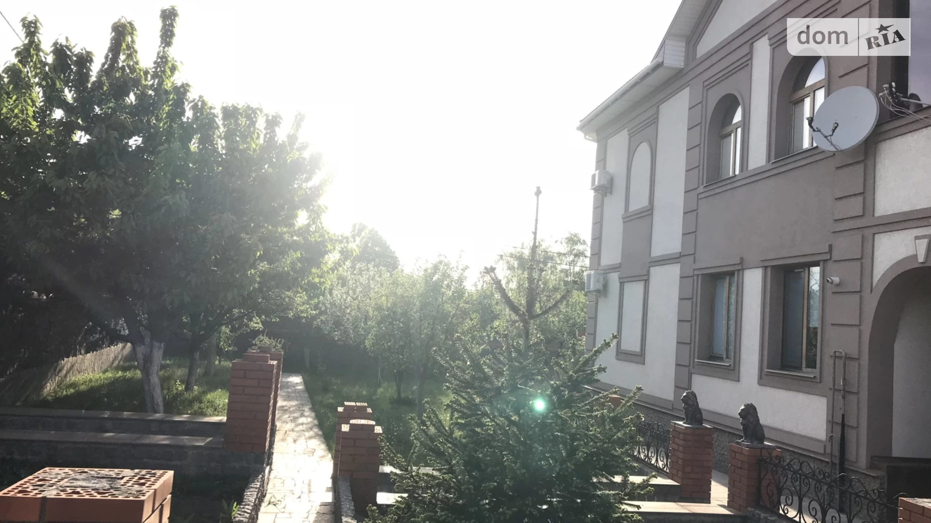 Продается дом на 2 этажа 320 кв. м с балконом, цена: 270000 $ - фото 2