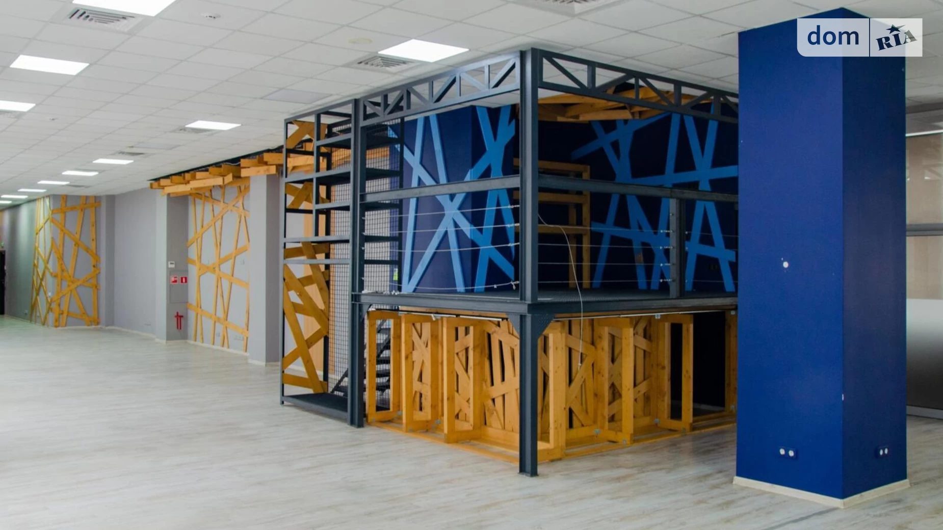 Сдается в аренду офис 750 кв. м в бизнес-центре, цена: 10900 $ - фото 2