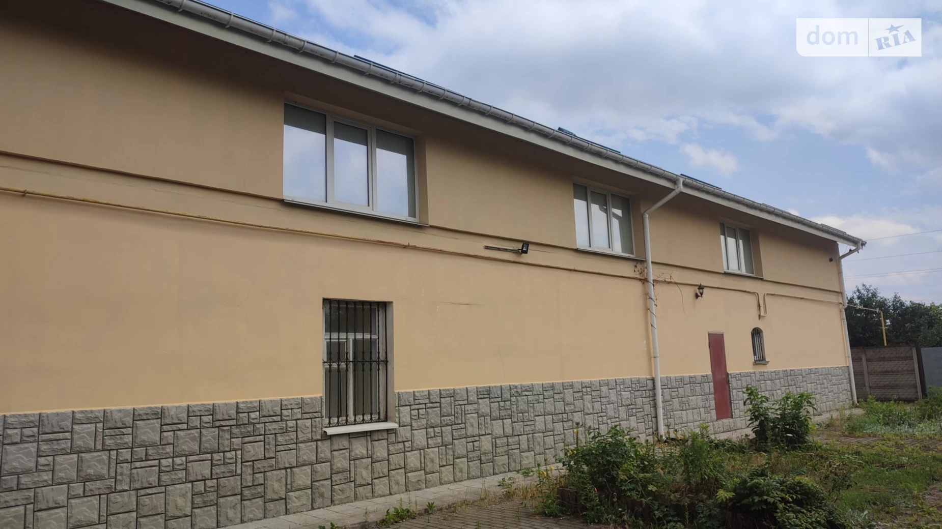 Продается объект сферы услуг 615 кв. м в 2-этажном здании, цена: 300000 $ - фото 3