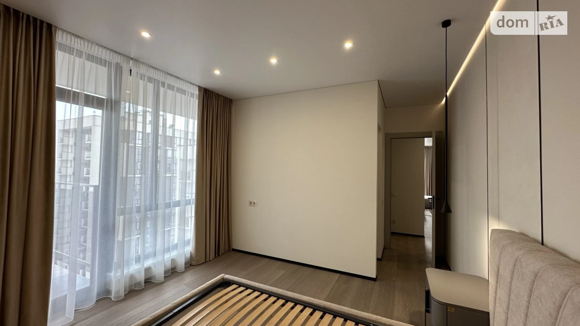 Продается 3-комнатная квартира 103 кв. м в Ивано-Франковске, ул. Ленкавского, 34 корпус 6 - фото 3