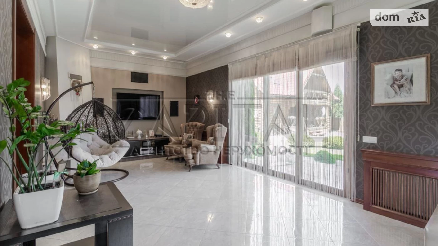 Продается дом на 2 этажа 205 кв. м с баней/сауной, цена: 250000 $ - фото 2