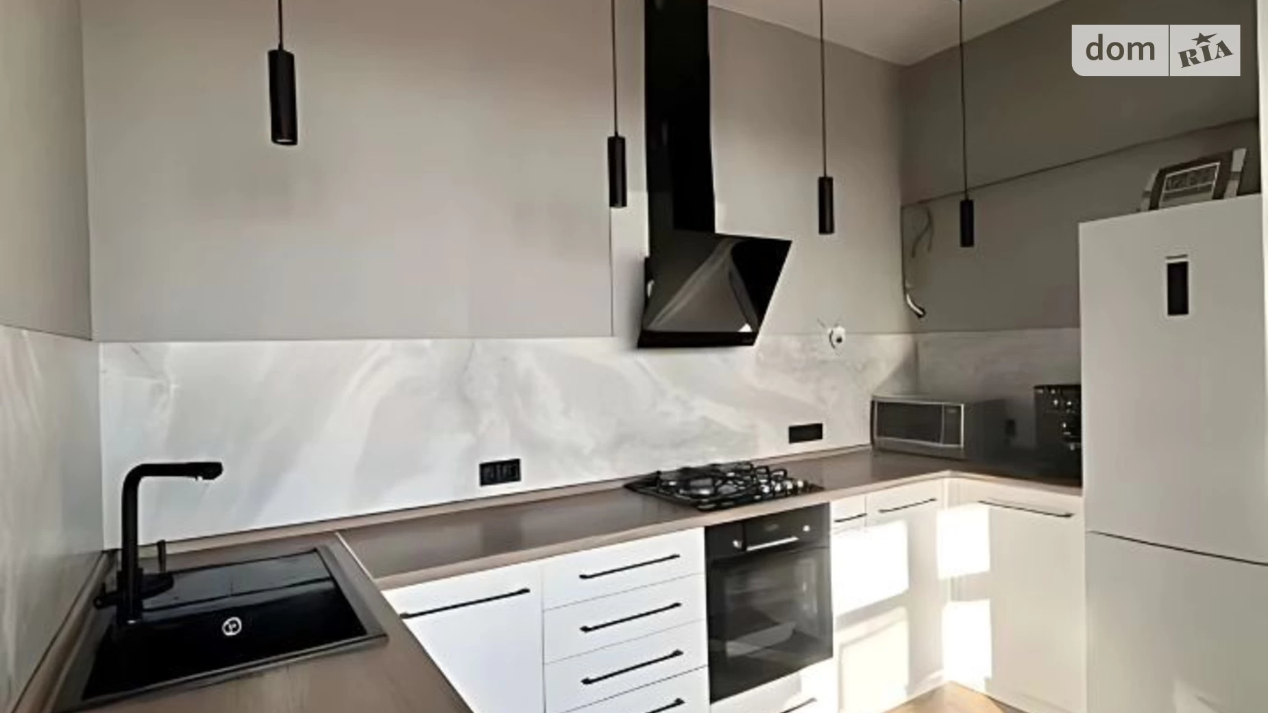 Продається 2-кімнатна квартира 69.7 кв. м у Одесі, вул. Довга, 1А - фото 2