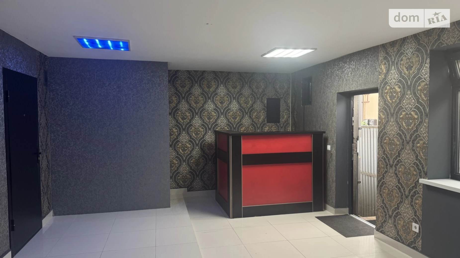 Сдается в аренду офис 34 кв. м в бизнес-центре, цена: 400 $ - фото 2