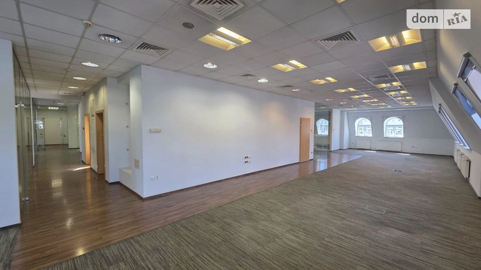 Сдается в аренду офис 487 кв. м в бизнес-центре, цена: 9800 $ - фото 3