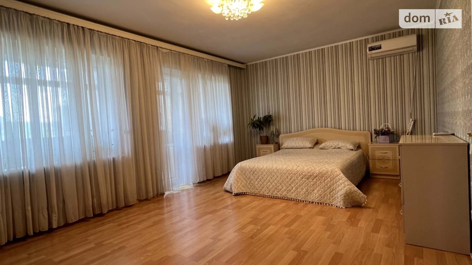 Продается 2-комнатная квартира 94.8 кв. м в Днепре, ул. Грушевского Михаила, 1 корпус 1 - фото 3