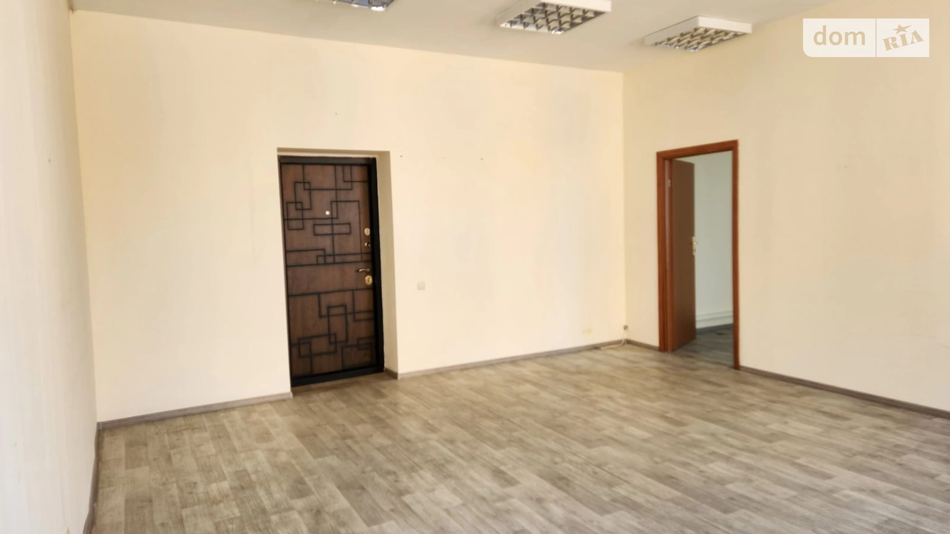 Сдается в аренду офис 65.89 кв. м в бизнес-центре, цена: 11201 грн - фото 2