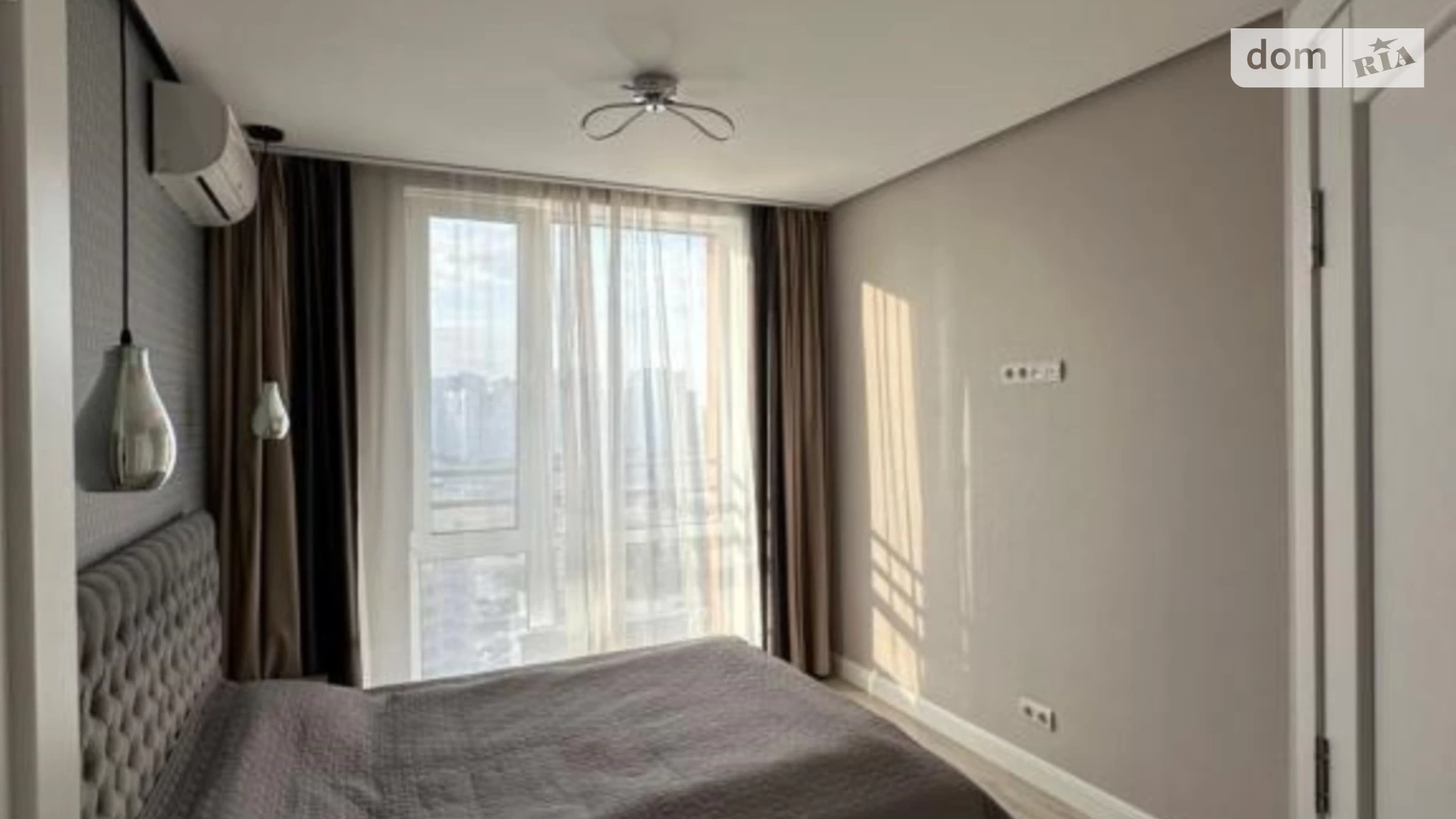 Продается 1-комнатная квартира 48 кв. м в Киеве, ул. Александра Олеся, 5А - фото 2