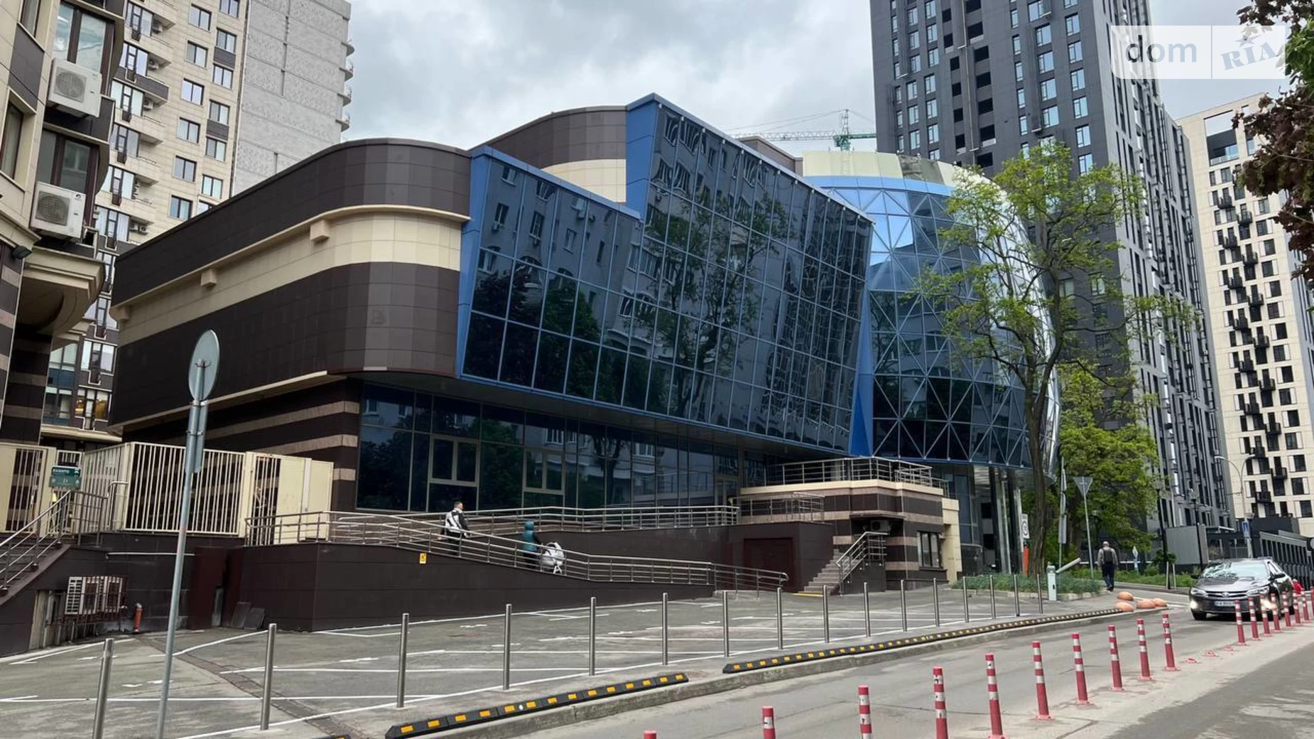 Сдается в аренду помещения свободного назначения 29.4 кв. м в 22-этажном здании, цена: 35280 грн - фото 2