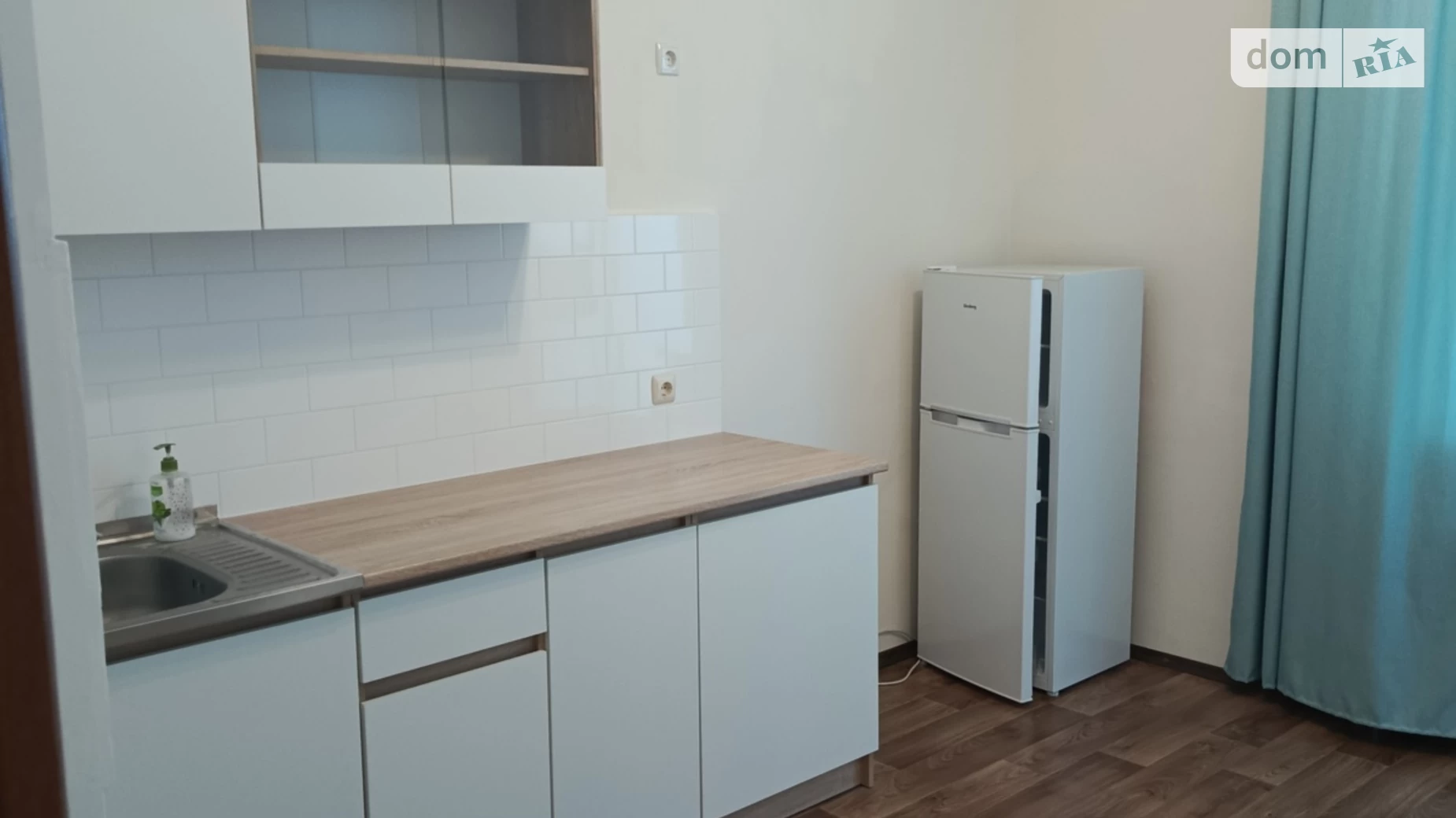 Продается 1-комнатная квартира 40 кв. м в Киеве, ул. Урловская, 23 - фото 2